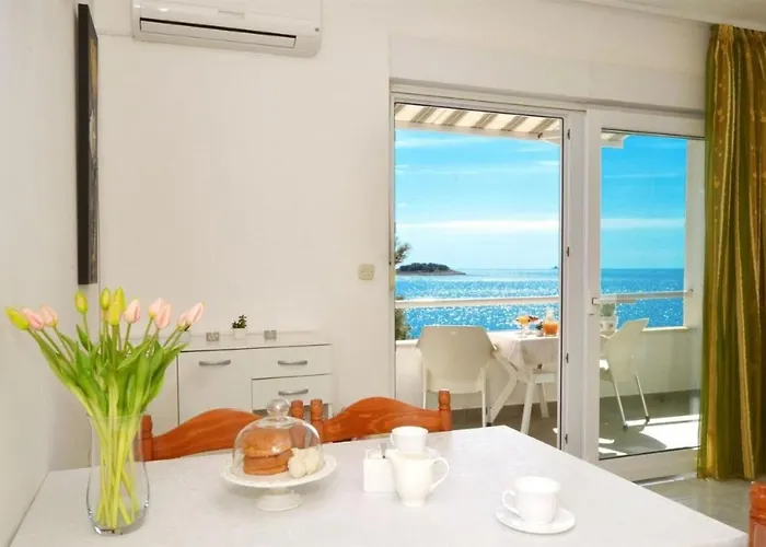 Nina Rogoznica (Sibenik-Knin)